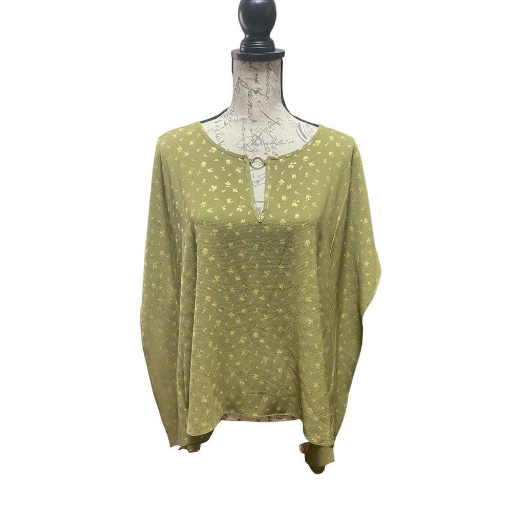 Michael Kors Green and Gold Leaf Flowing Blouse with Gold Hardware Size Small/Me